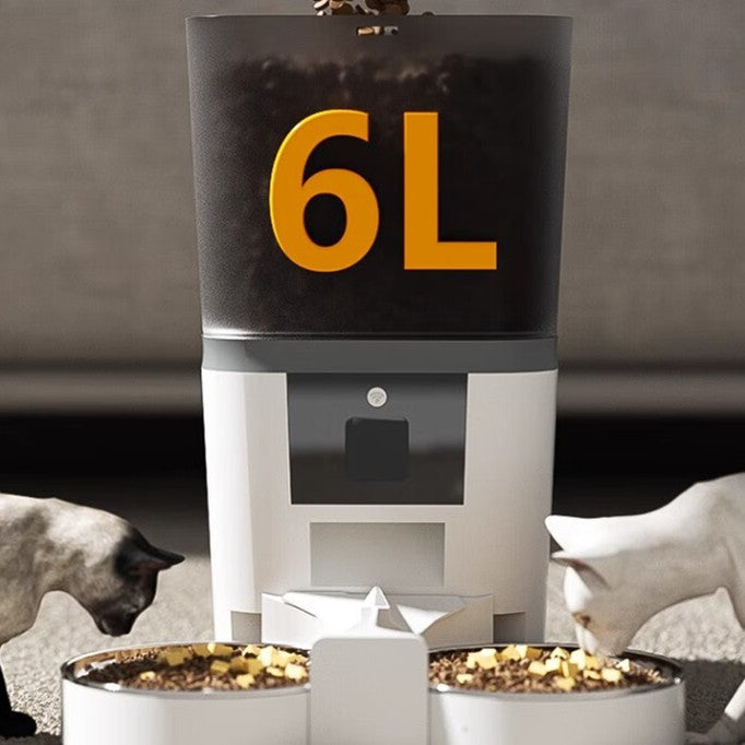 Smart Automatic Pet Feeder product view for dogs and cats by Pawszozo