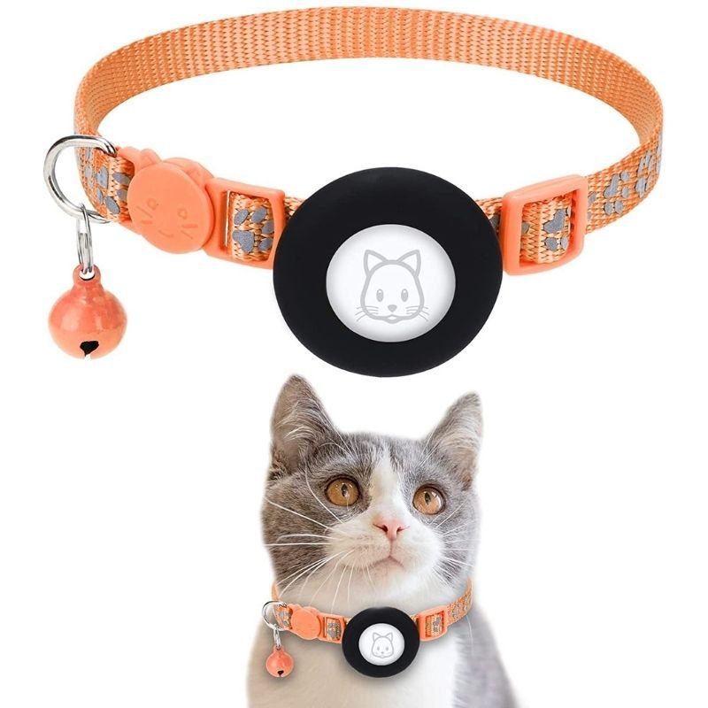 Reflective Cat Paw Print Collar detail view for dogs and cats by Pawszozo