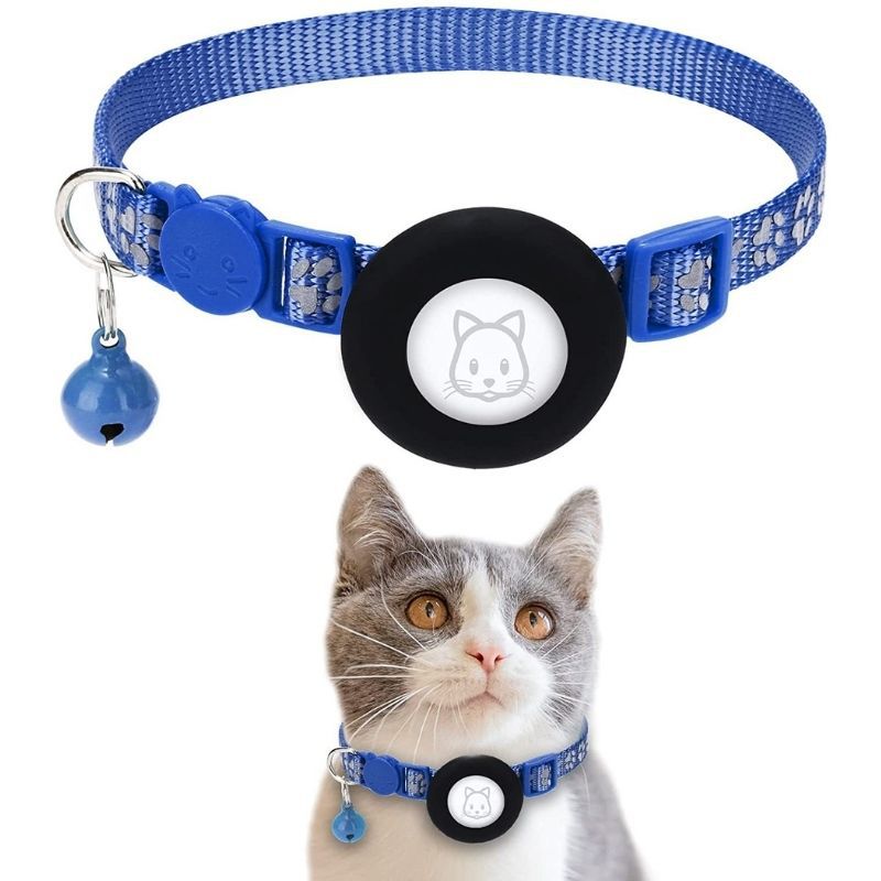 Reflective Cat Paw Print Collar lifestyle use for dogs and cats by Pawszozo
